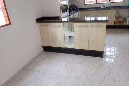 Casa à venda com 3 quartos, 207m² em Jardim do Lago, Jundiaí