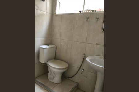 Banheiro de apartamento à venda com 3 quartos, 76m² em Carlos Prates, Belo Horizonte