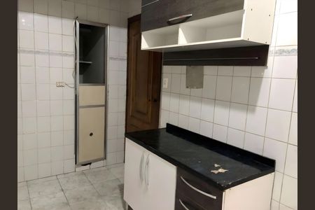 Cozinha de apartamento à venda com 3 quartos, 76m² em Carlos Prates, Belo Horizonte