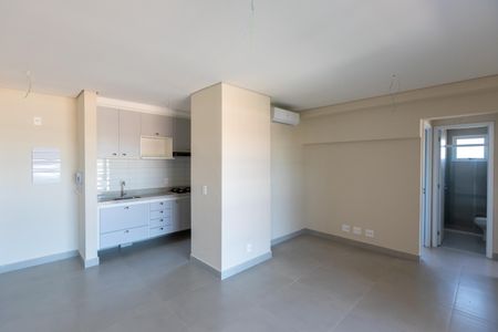 Sala de apartamento à venda com 2 quartos, 58m² em Nova Campinas, Campinas