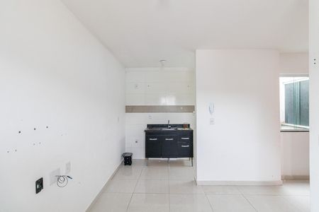 Sala/Cozinha/Área de Serviço de apartamento à venda com 2 quartos, 40m² em Parque Guarani, São Paulo