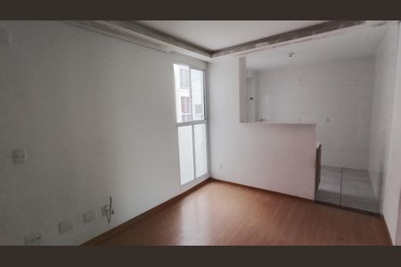 Sala de apartamento para alugar com 2 quartos, 40m² em Parque Santa Rosa, Suzano