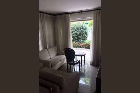 Casa à venda com 3 quartos, 271m² em Jardim Paulista, São Paulo