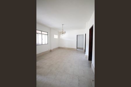 Sala de estar de casa para alugar com 3 quartos, 300m² em Engenho Velho de Brotas, Salvador