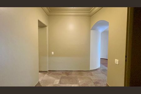 Hall de entrada de apartamento à venda com 2 quartos, 198m² em Jardins, São Paulo