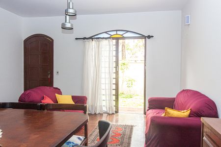 Sala 1 de casa à venda com 3 quartos, 250m² em Jardim Luanda, São Paulo