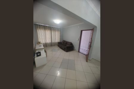 Casa à venda com 3 quartos, 234m² em Vila Helena, Santo André