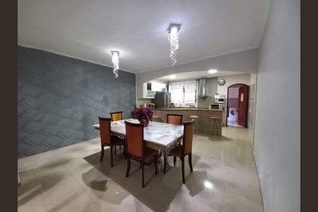Casa à venda com 4 quartos, 220m² em RP3 (Regiões de Planejamento), Mauá