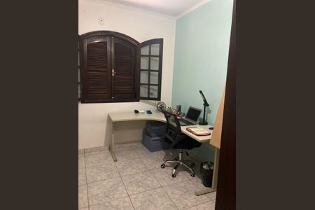 Casa à venda com 4 quartos, 303m² em Vila Scarpelli, Santo André