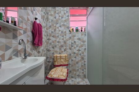 Banheiro de casa à venda com 2 quartos, 80m² em Parque João Ramalho, Santo André