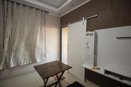 Sala de apartamento para alugar com 2 quartos, 70m² em Trindade, São Gonçalo