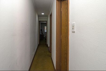 corredor para os cômodos_2 de casa à venda com 3 quartos, 150m² em Jardim Previdencia, São Paulo