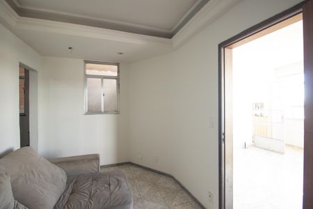 Sala de apartamento para alugar com 2 quartos, 140m² em Trindade, São Gonçalo