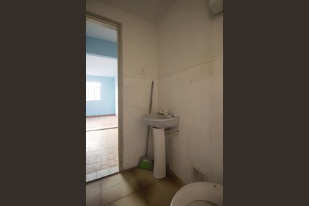 Banheiro de apartamento para alugar com 1 quarto, 55m² em Trindade, São Gonçalo