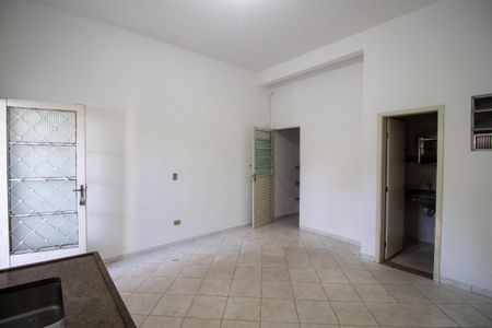 Sala/Quarto de casa para alugar com 2 quartos, 100m² em Jardim das Vertentes, São Paulo