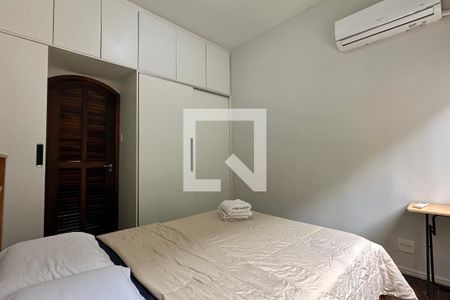 Apartamento para alugar com 2 quartos, 50m² em Leme, Rio de Janeiro