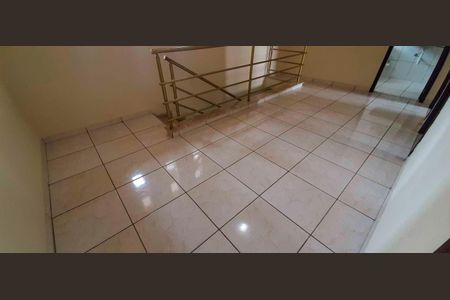 Hall de casa à venda com 3 quartos, 130m² em Jardim das Flores, Osasco