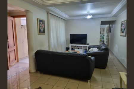 Foto 02 de casa à venda com 3 quartos, 221m² em Jardim do Mar, São Bernardo do Campo
