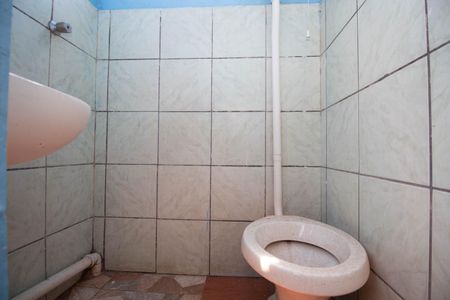 Banheiro de kitnet/studio para alugar com 1 quarto, 30m² em Setor Habitacional Vicente Pires, Brasília