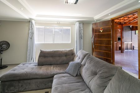 Sala de casa à venda com 3 quartos, 400m² em Parque dos Bancarios, São Paulo