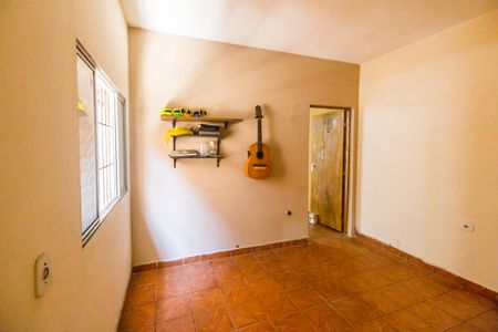 Sala de casa para alugar com 2 quartos, 100m² em Vila da Oportunidade, Carapicuíba