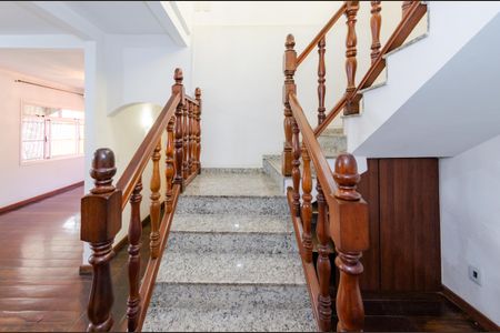 Escada de casa à venda com 5 quartos, 345m² em Coração Eucarístico, Belo Horizonte