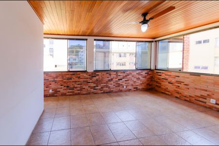 Varanda de casa à venda com 5 quartos, 345m² em Coração Eucarístico, Belo Horizonte