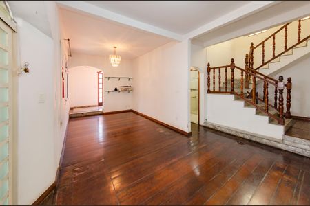 Sala de casa à venda com 5 quartos, 345m² em Coração Eucarístico, Belo Horizonte