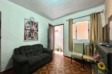 Sala de casa à venda com 4 quartos, 90m² em Vila Fachini, São Paulo