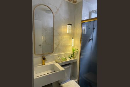 Banheiro de apartamento à venda com 2 quartos, 60m² em Paquetá, Belo Horizonte