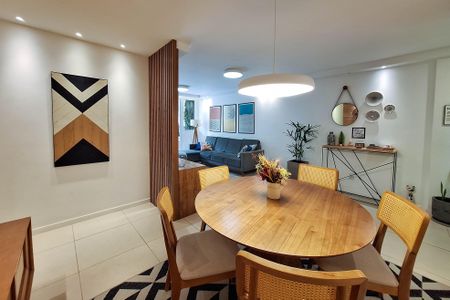Sala de apartamento à venda com 3 quartos, 128m² em Camboinhas, Niterói