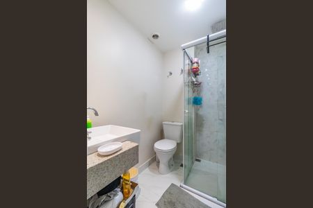Banheiro de apartamento para alugar com 1 quarto, 45m² em Bethaville I, Barueri