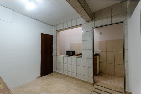 Cozinha de casa para alugar com 1 quarto, 50m² em Parque Sao Luis, São Paulo