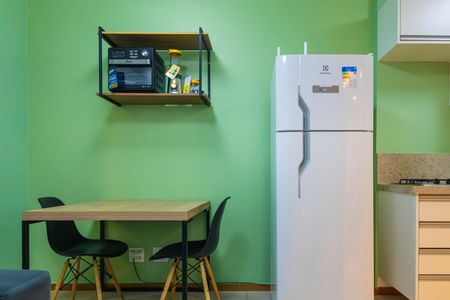 Cozinha de apartamento para alugar com 1 quarto, 28m² em Sqnw, Brasília