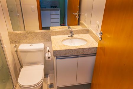 Banheiro de apartamento para alugar com 1 quarto, 28m² em Sqnw, Brasília