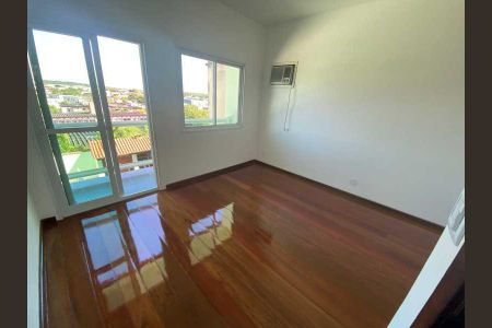 Casa à venda com 4 quartos, 223m² em Portuguesa, Rio de Janeiro