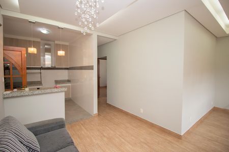 Sala de casa à venda com 3 quartos, 180m² em Sapucaias I, Contagem