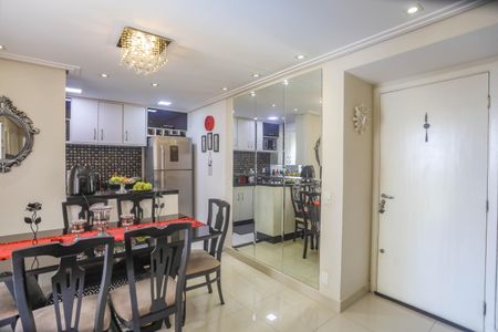 Sala de apartamento à venda com 2 quartos, 55m² em Piraporinha, Diadema
