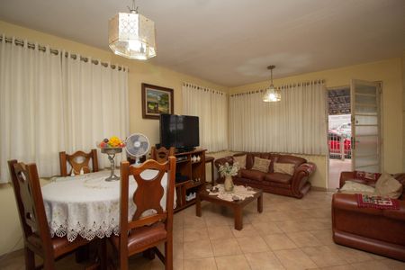 Sala de casa para alugar com 4 quartos, 530m² em Vila Pirituba, São Paulo