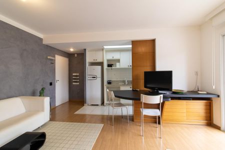 Sala de apartamento para alugar com 1 quarto, 50m² em Cambuí, Campinas
