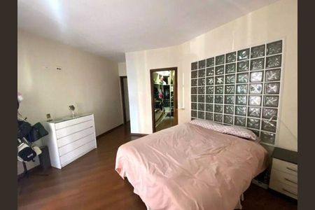 Casa à venda com 3 quartos, 420m² em São José, São Caetano do Sul
