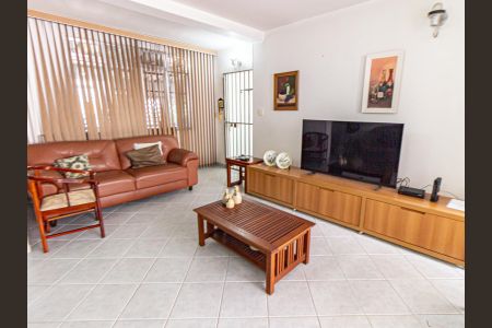 Sala de casa à venda com 3 quartos, 240m² em Vila Claudia, São Paulo