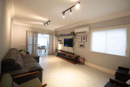 Sala de casa de condomínio à venda com 3 quartos, 280m² em Jardim Virginia Bianca, São Paulo