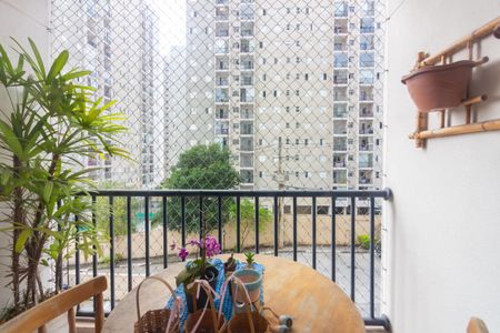 Vista de apartamento à venda com 2 quartos, 57m² em Umuarama, Osasco