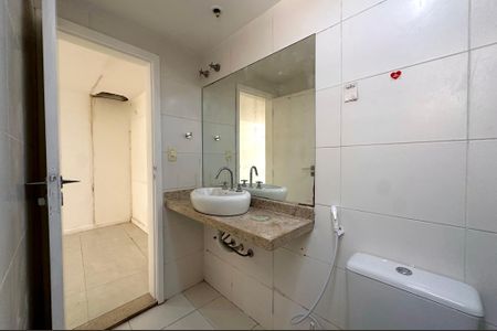 Banheiro de apartamento para alugar com 1 quarto, 65m² em Lapa, Rio de Janeiro