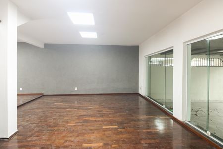 Sala de casa para alugar com 3 quartos, 350m² em Jardim Textil, São Paulo