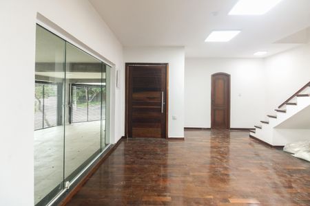 Sala de casa para alugar com 3 quartos, 350m² em Jardim Textil, São Paulo