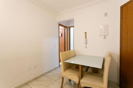 Sala de apartamento à venda com 2 quartos, 46m² em Vila Carlos de Campos, São Paulo