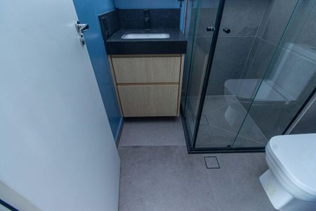 Banheiro Social de kitnet/studio para alugar com 1 quarto, 27m² em Vila Dom Pedro I, São Paulo