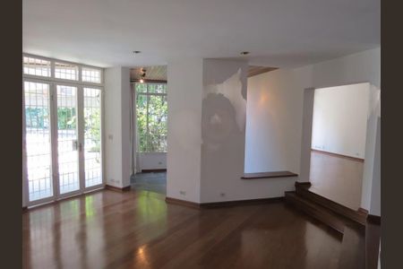 Casa de Condomínio à venda com 4 quartos, 678m² em Morumbi, São Paulo